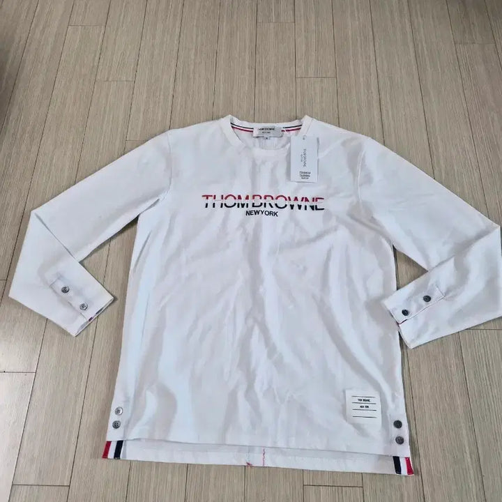 [BUNJANG] Thom Browne White Logo Long Sleeve T-Shirt / 톰브라운 화이트 로고 긴팔 티셔츠