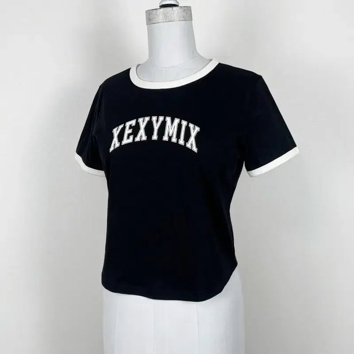 [BUNJANG] Xexymix 2024 Black Short Sleeve T-Shirt Women&
