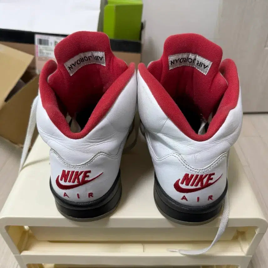 [BUNJANG] Air Jordan 5 Retro Fire Red Silver Tongue 2020 / (서태웅 신발) 조던 5 레트로 파이어 레드 실버 텅 2020