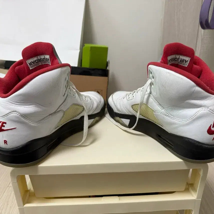 [BUNJANG] Air Jordan 5 Retro Fire Red Silver Tongue 2020 / (서태웅 신발) 조던 5 레트로 파이어 레드 실버 텅 2020