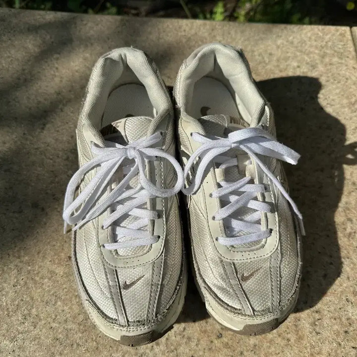 [BUNJANG] Nike Initiator IB4339-001 Sneakers (245) / 나이키 이니시에이터 ib4339-001 운동화 245
