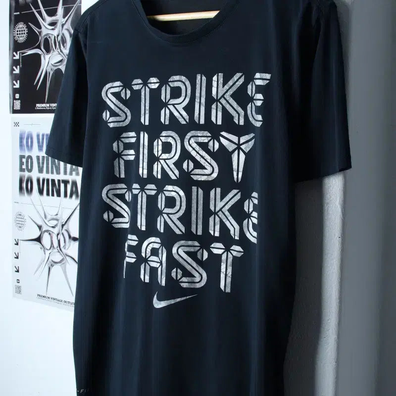 [BUNJANG] Nike Kobe Bryant Limited Edition T-Shirt / (L) 나이키 반팔 티셔츠 코비브라이언트 한정판 에이징-759E