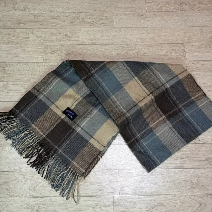 [BUNJANG] Almost Blue Checkered Scarf / 올모스트블루 체크 머플러