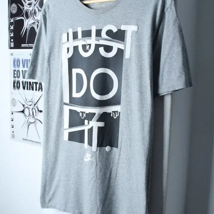 [BUNJANG] Nike Big Logo T-Shirt XL Gray / (L-XL) 나이키 반팔 티셔츠 빅로고 그레이 올드스쿨-75A3