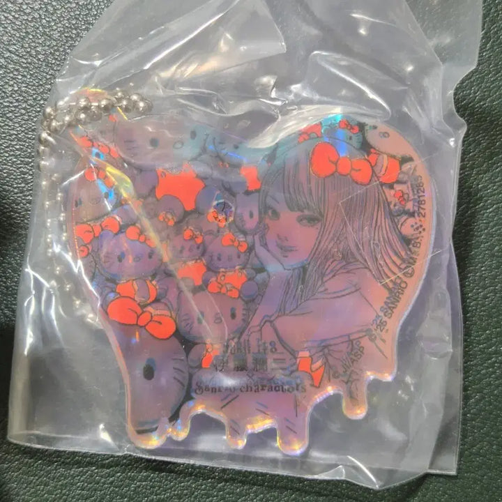 [BUNJANG] Junji Ito x Sanrio Collaboration Acrylic Charm Keyring (Tomie) / 이토준지 산리오 콜라보 아크릴참 키링 가챠 갸루 토미에 미개봉