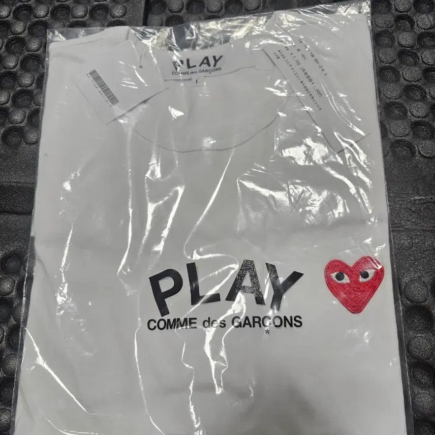 [BUNJANG] Comme des Garçons PLAY White T-shirt (L) / 꼼데가르송 PLAY 흰색 반팔 티셔츠 L