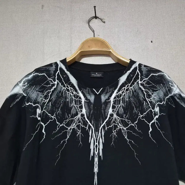 [BUNJANG] Marcelo Burlon Black Lightning T-Shirt / 마르셀로불론 블랙 번개 티셔츠 M