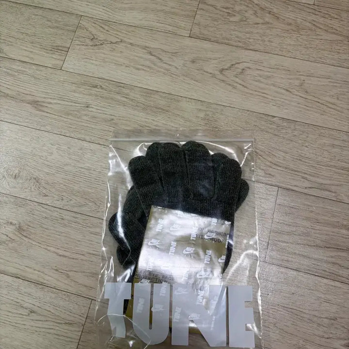 [BUNJANG] Nike Air Force Tune Sapho Gloves / 나이키 에어포스 튠 사포 장갑