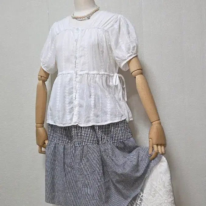 [BUNJANG] White Blouse and Check Lace Tiered Skirt Set / 화이트블라우스 + 체크레이스 캉캉 스커트