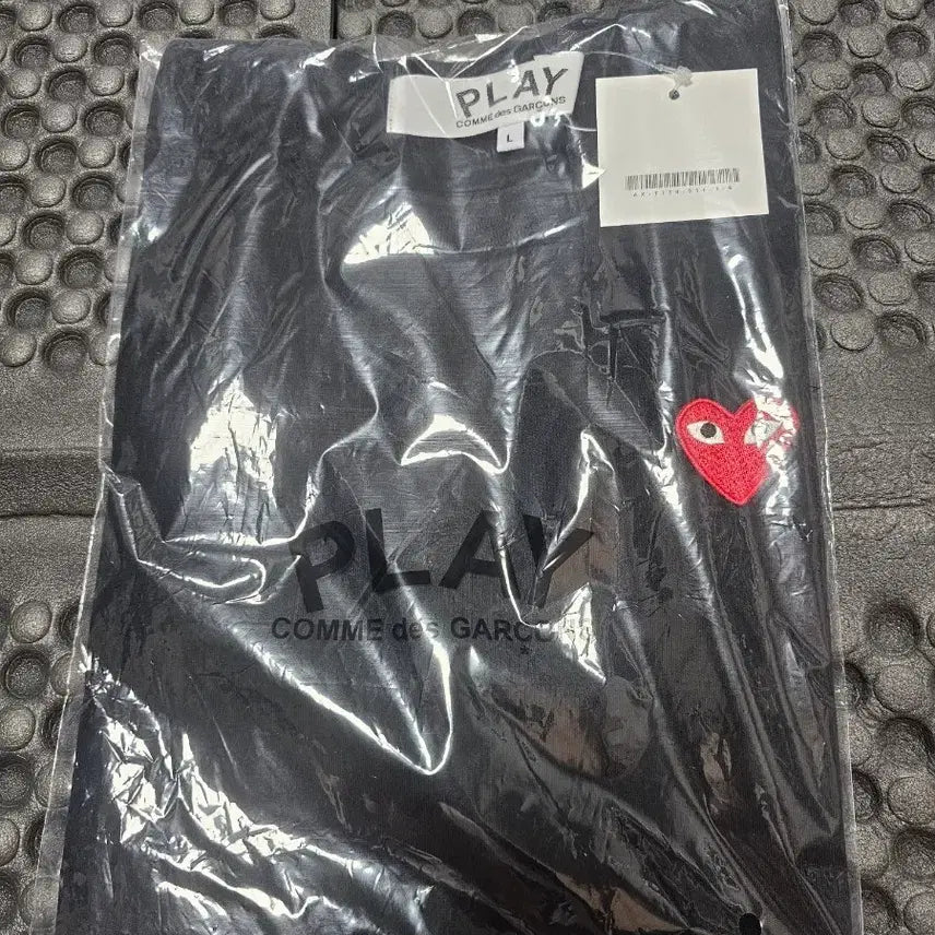 [BUNJANG] Comme des Garçons PLAY Black T-Shirt Size L / 꼼데가르송 플레이 블랙 반팔 티셔츠 L 새상품