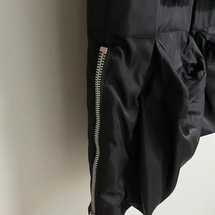 [BUNJANG] Prada Re-Nylon Triangle Logo Multi-Pocket Vest Black / 프라다 트라이앵글 로고 리나일론 멀티포켓 베스트