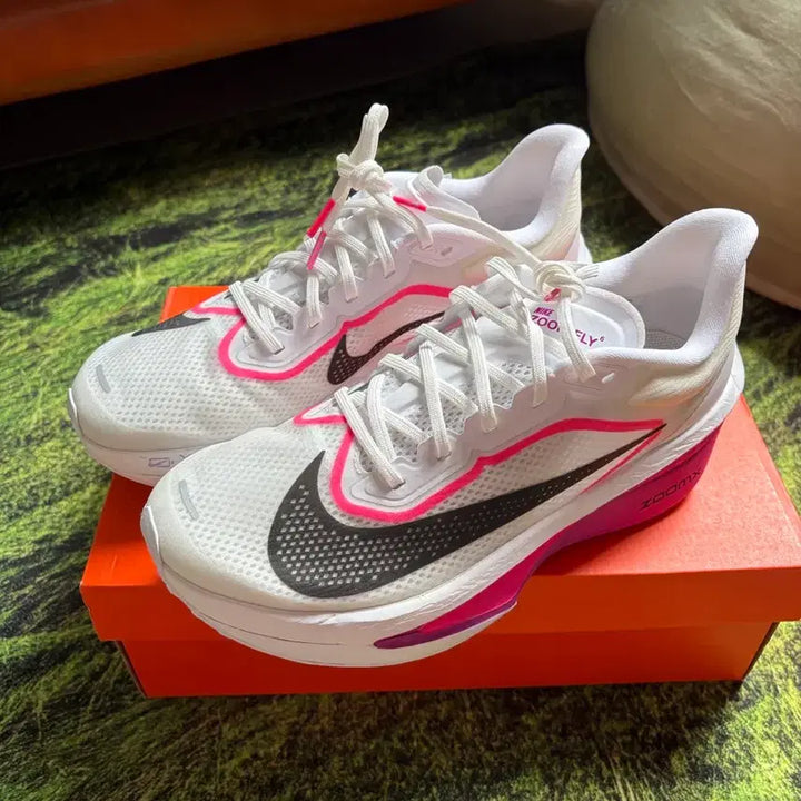 [BUNJANG] Nike Zoom Fly 6 White Vivid Grape Running Shoes (275mm) - Discontinued Model / 나이키 줌 플라이 6 화이트 비비드 그레이프 275 단종모델