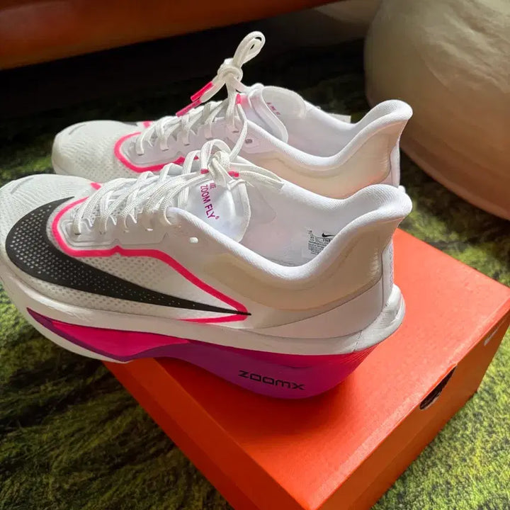 [BUNJANG] Nike Zoom Fly 6 White Vivid Grape Running Shoes (275mm) - Discontinued Model / 나이키 줌 플라이 6 화이트 비비드 그레이프 275 단종모델