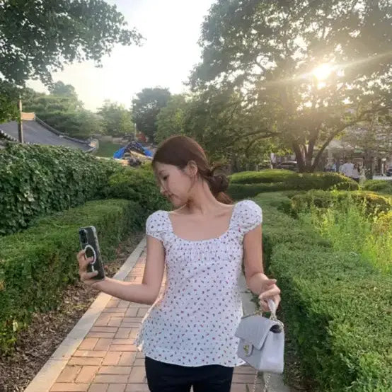 [BUNJANG] Favorite Things Rosie Blouse / 페이보릿띵스 로지 블라우스