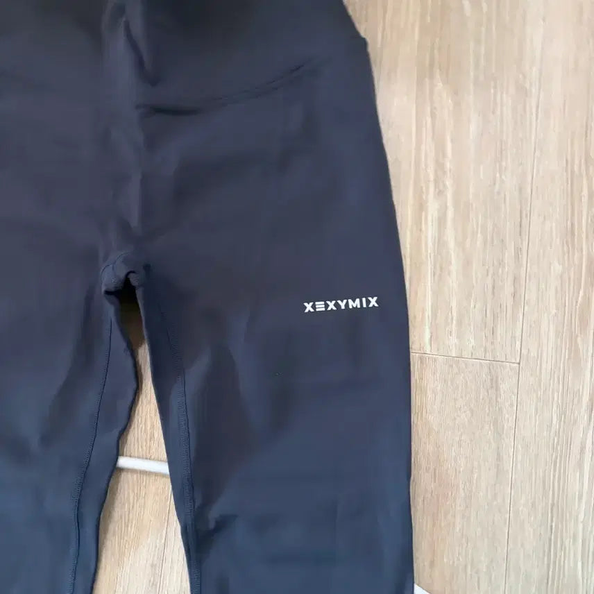 [BUNJANG] XEXYMIX Navy Leggings Size L / 젝시믹스 레깅스 네이비 L싸이즈