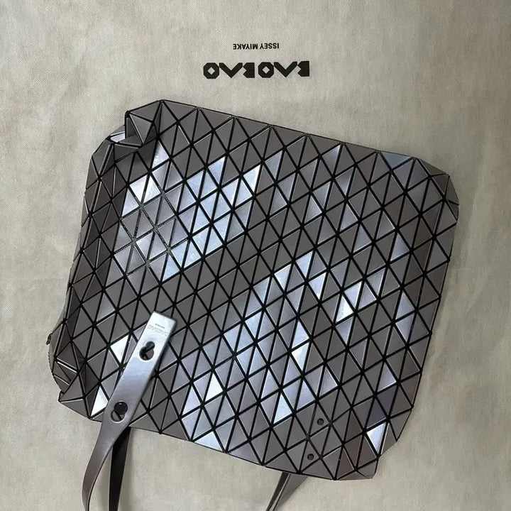 [SOLD OUT] 바오바오 지퍼 토트백
