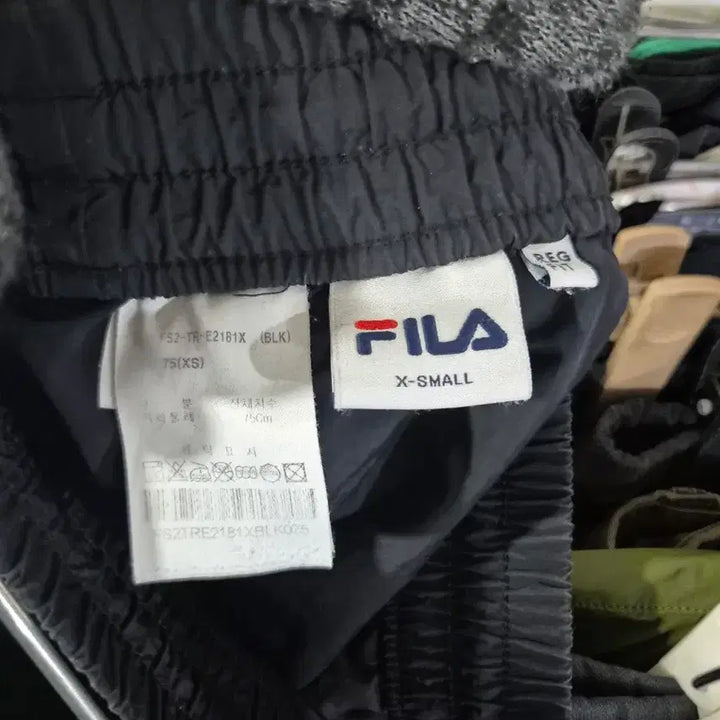 [BUNJANG] Fila Black Shorts (XS) / XS 휠라 검정 반바지