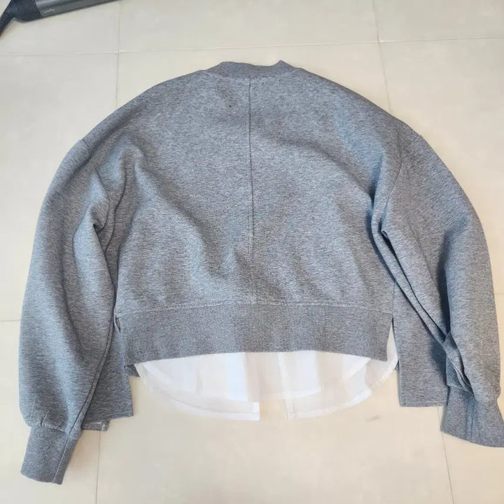 [BUNJANG] Demi-Luxe Arms Saga Crewneck Zip-up / 듀마르셀 사가 크루넥 집업