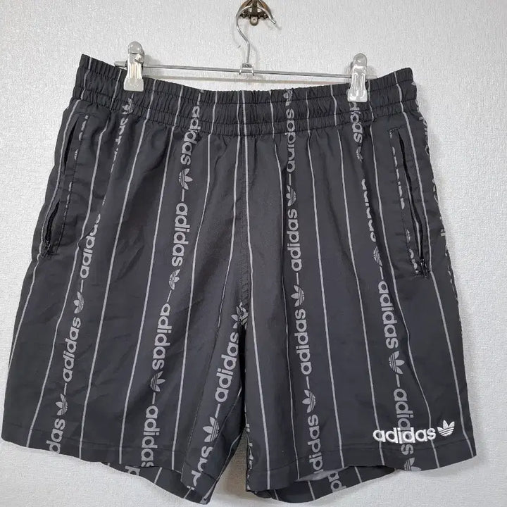 [BUNJANG] Adidas All Over Logo Shorts Black L / 아디다스 올오버 로고 반바지 블랙 L