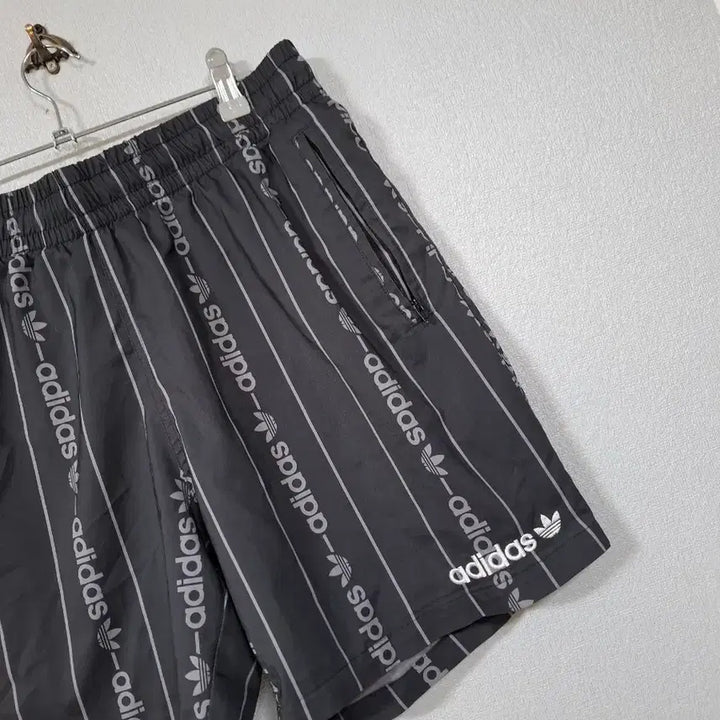 [BUNJANG] Adidas All Over Logo Shorts Black L / 아디다스 올오버 로고 반바지 블랙 L