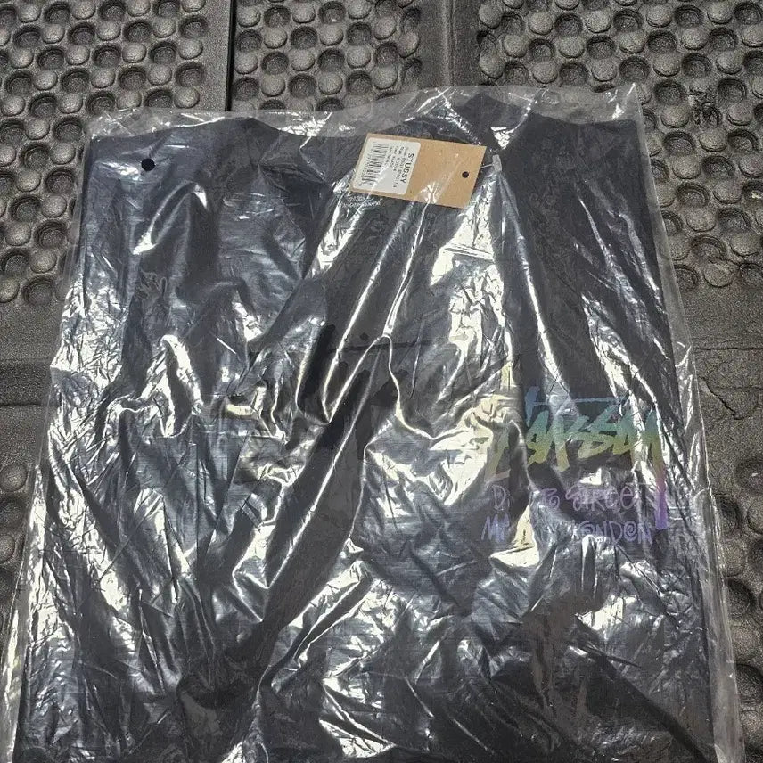 [BUNJANG] Stussy Hologram Short Sleeve T-Shirt (Size S) / 스투시 홀로그램 반팔 티셔츠 새상품s