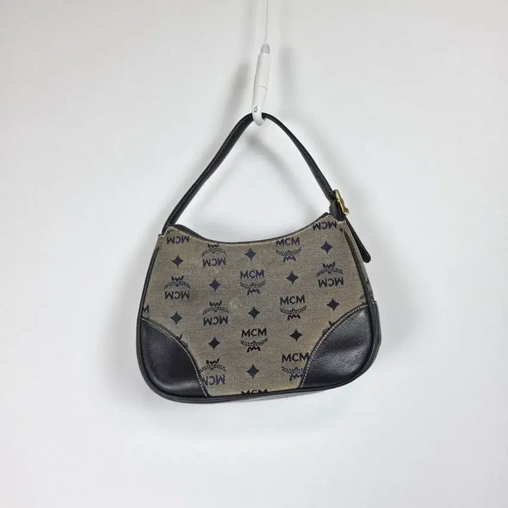 [BUNJANG] MCM Logo Mini Shoulder Bag Hobo Bag Navy / 엠씨엠 로고 미니 숄더백 호보백 네이비 0511