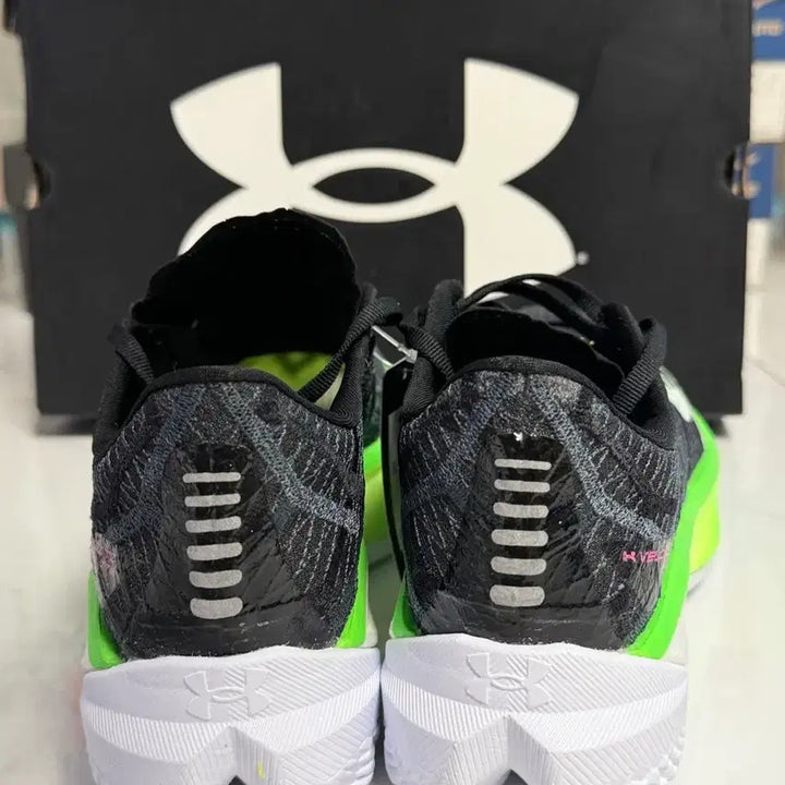 [BUNJANG] Under Armour Velocity Elite 2 Running Shoes (3027205-005) / 언더아머 벨로시티 엘리트2 런닝화(3027205-005)