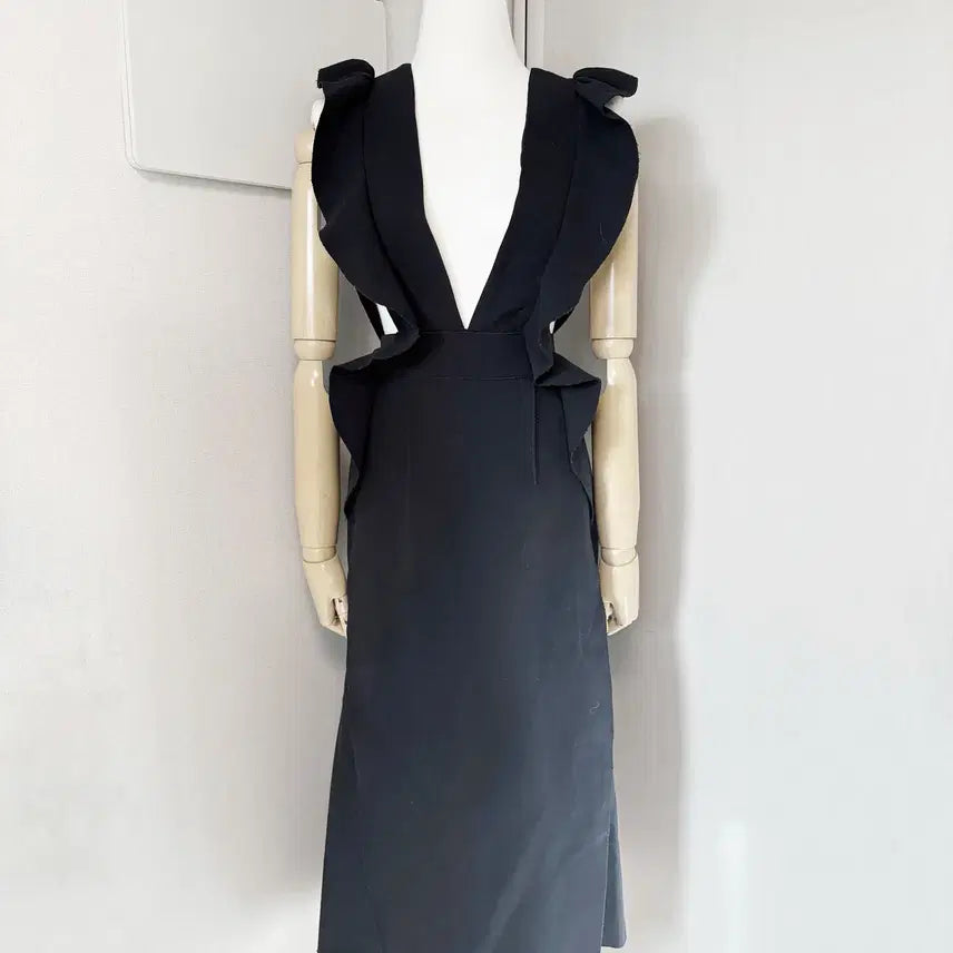 [BUNJANG] Ozsécon Ruffle Detail Slit Dress / 오즈세컨 러플장식 트임원피스