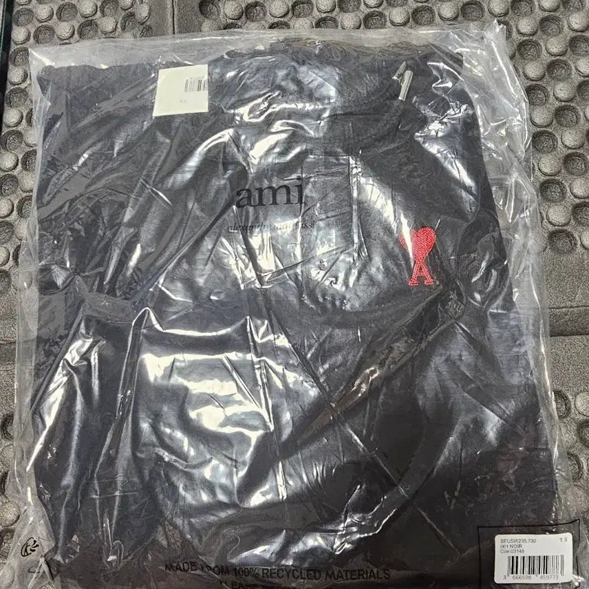 [BUNJANG] AMI Small Heart Black Hoodie S / 아미 스몰 하트 블랙 후드티 s