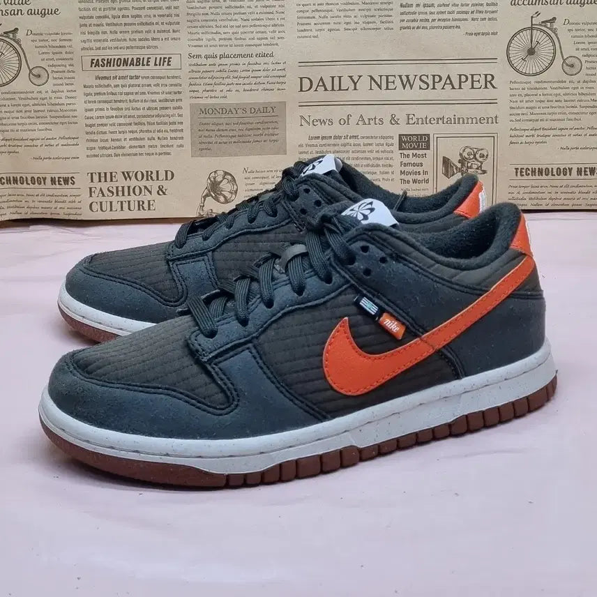 [BUNJANG] Nike Dunk Low SE Kids Sneakers / 나이키 덩크로우 SE 아동운동화235