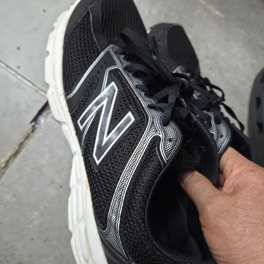 [BUNJANG] New Balance Black Mesh Running Shoes 290 / 뉴발란스 검정색 운동화 메쉬 런닝화290