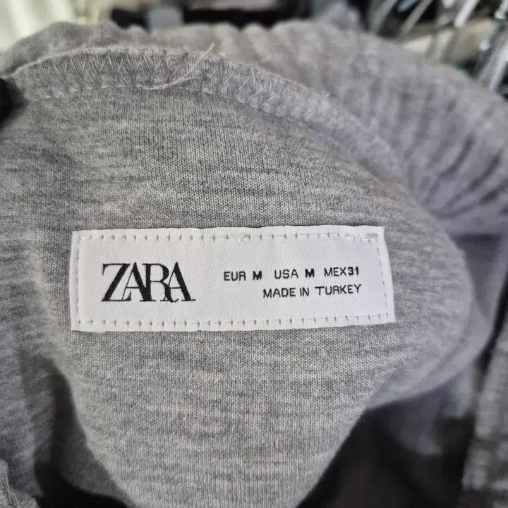 [BUNJANG] Zara Grey Training Shorts Medium / M 자라 회색 트레이닝 반바지