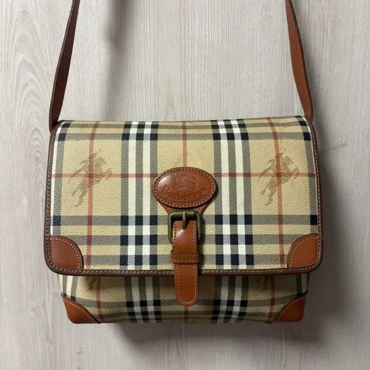 [BUNJANG] Burberry Authentic Classic Check Crossbody Bag / 버버리정품 클래식 체크 크로스백