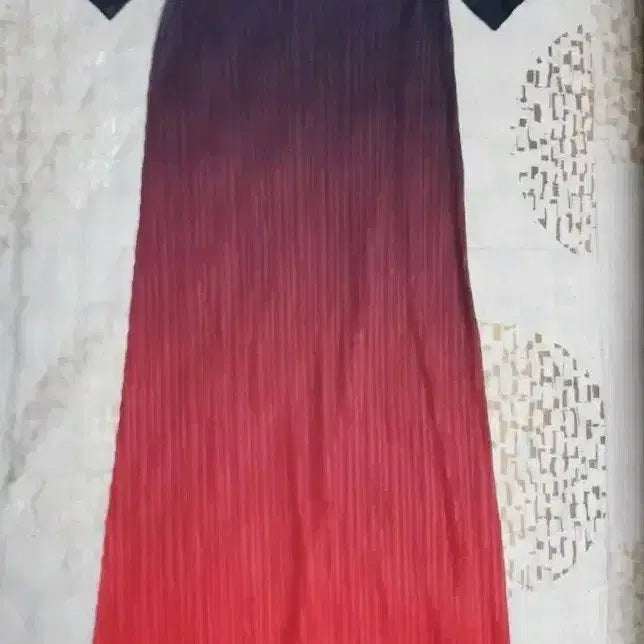 [BUNJANG] Gradient Pleated Long Dress / [상태최상] 그라데이션 플리츠 롱 원피스