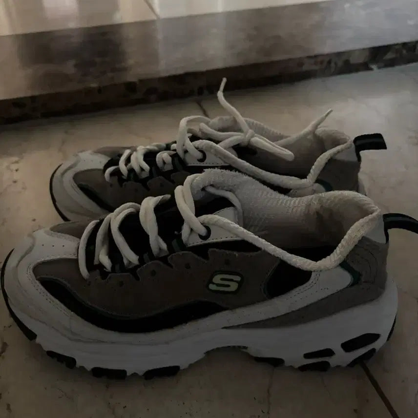 [BUNJANG] Skechers Sneakers / 스케쳐스 스니커즈