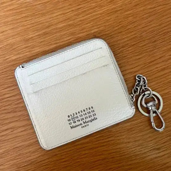 [BUNJANG] Maison Margiela White Leather Cardholder with Keyring / 마르지엘라 화이트 카드지갑 키링 레더