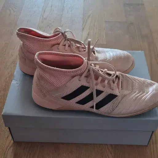 [BUNJANG] Adidas Predator Tango 18.3 TF Futsal Shoes (280-285mm) / 아디다스 프레데터 풋살화 280-285