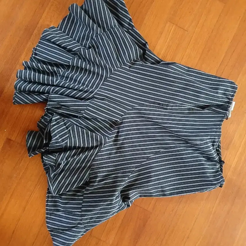 [BUNJANG] Giorgio Armani Asymmetrical Skirt Size 6 / 아르마니 정품 언발란스 스커트 6