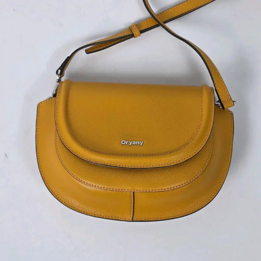 [BUNJANG] Oryany Yellow Saddle Bag Crossbody Bag / 오야니 옐로우 새들백 크로스백 0511