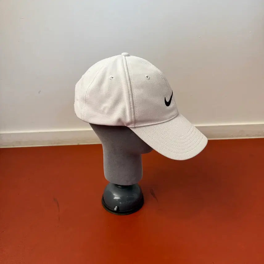 [BUNJANG] Nike Swoosh Embroidery Cap OS / 나이키 볼캡 스우시 자수 볼캡OS