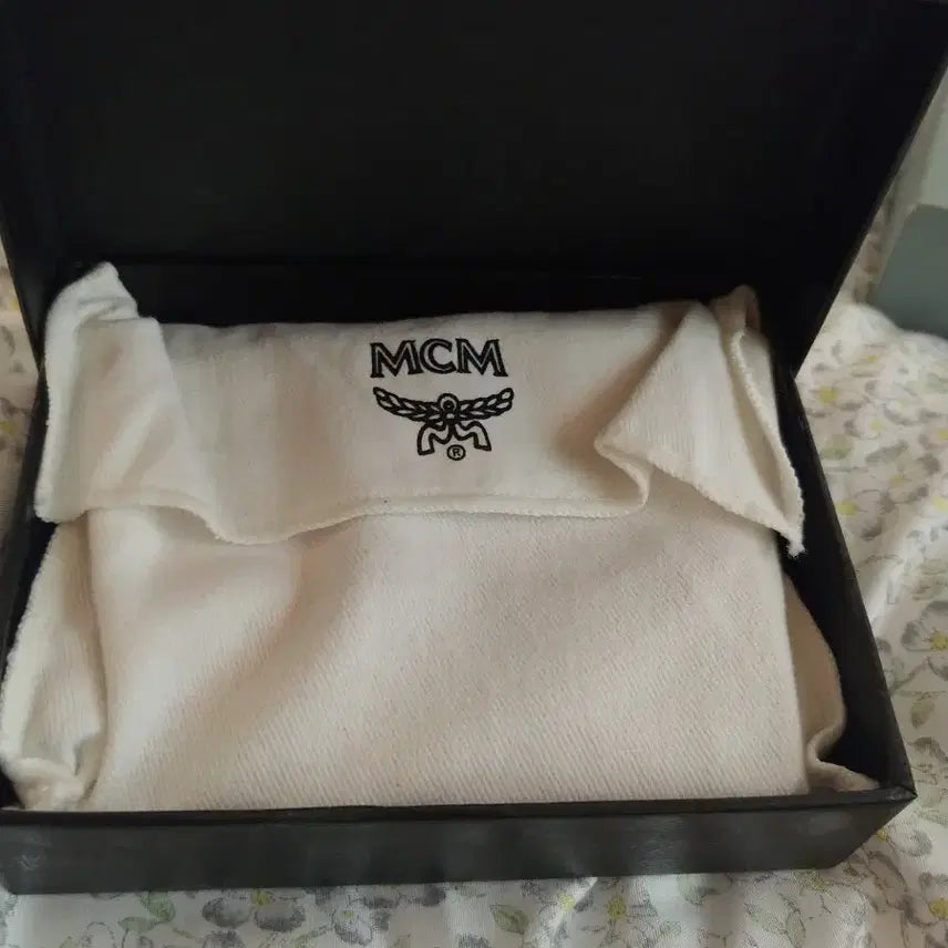 [BUNJANG] MCM Leather Bifold Wallet / 엠씨엠정품지갑