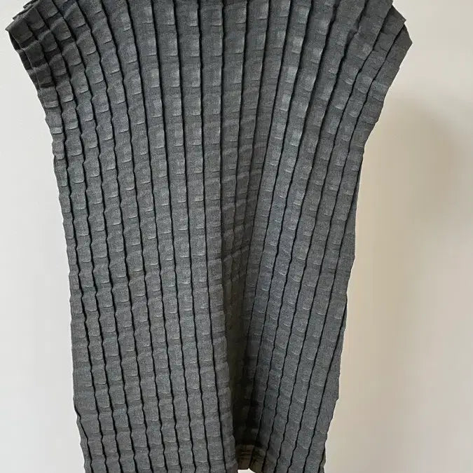 [BUNJANG] Issey Miyake Pleated Short Sleeve T-Shirt / 이세이미야케  플리츠 주름 반팔