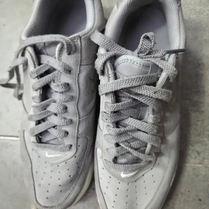 [BUNJANG] Nike Air Force Suede Grey Sneakers 275 / 나이키 에어포스 스웨이드 그레이 운동화275