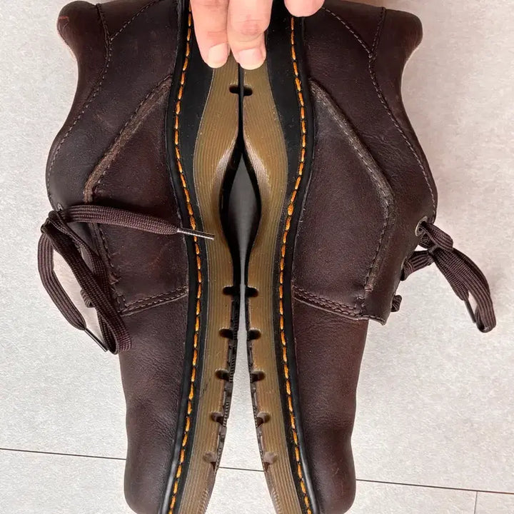[BUNJANG] Vintage Dr. Martens Brown Leather Low Shoes UK9 / 빈티지 닥터마틴 브라운 레더 로우 슈즈 UK9