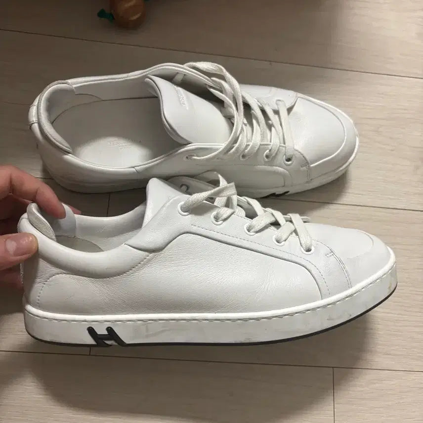 [BUNJANG] Hermès White Sneakers / 에르메스