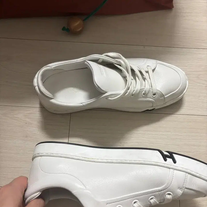 [BUNJANG] Hermès White Sneakers / 에르메스