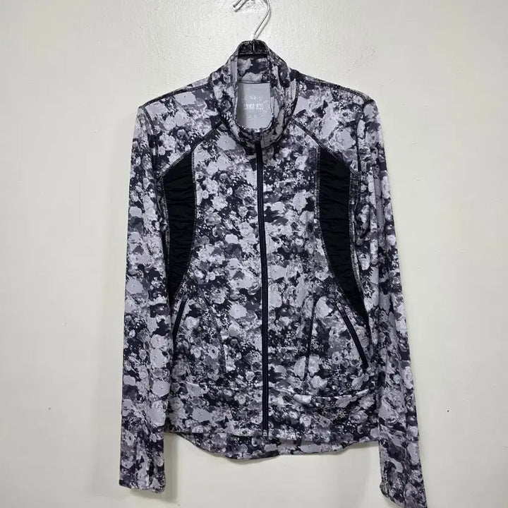 [BUNJANG] Anna Sui Black Flower Pattern Zip-Up Jacket / 안나수이 블랙 플라워 패턴 집업 자켓.260507