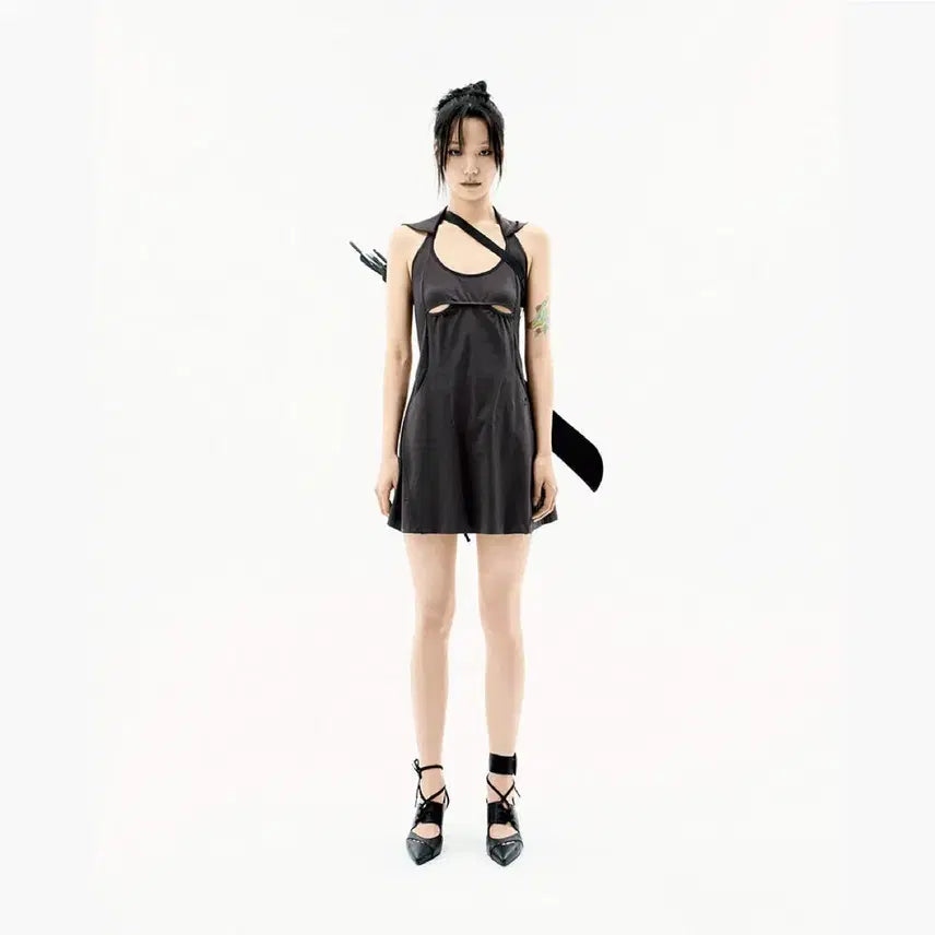 [BUNJANG] Ojos Halter Hoodie Apron Dress - Charcoal / 오호스 Halter Hoodie Apron Dress / Charcoal