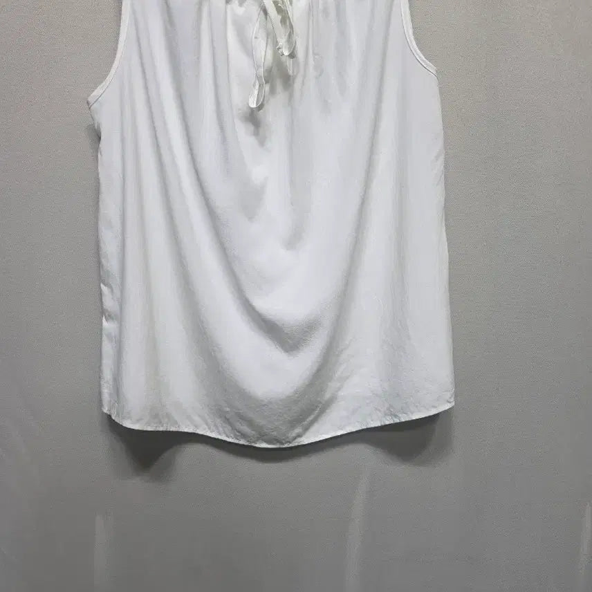 [BUNJANG] Sleeveless Blouse / 마 65% 나시 블라우스