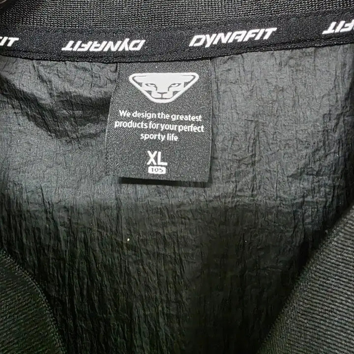 [BUNJANG] Dynafit Black Windbreaker Jumper Jacket with 24 Printing / 다이나핏 블랙 바람막이 점퍼 24 프린팅.260507